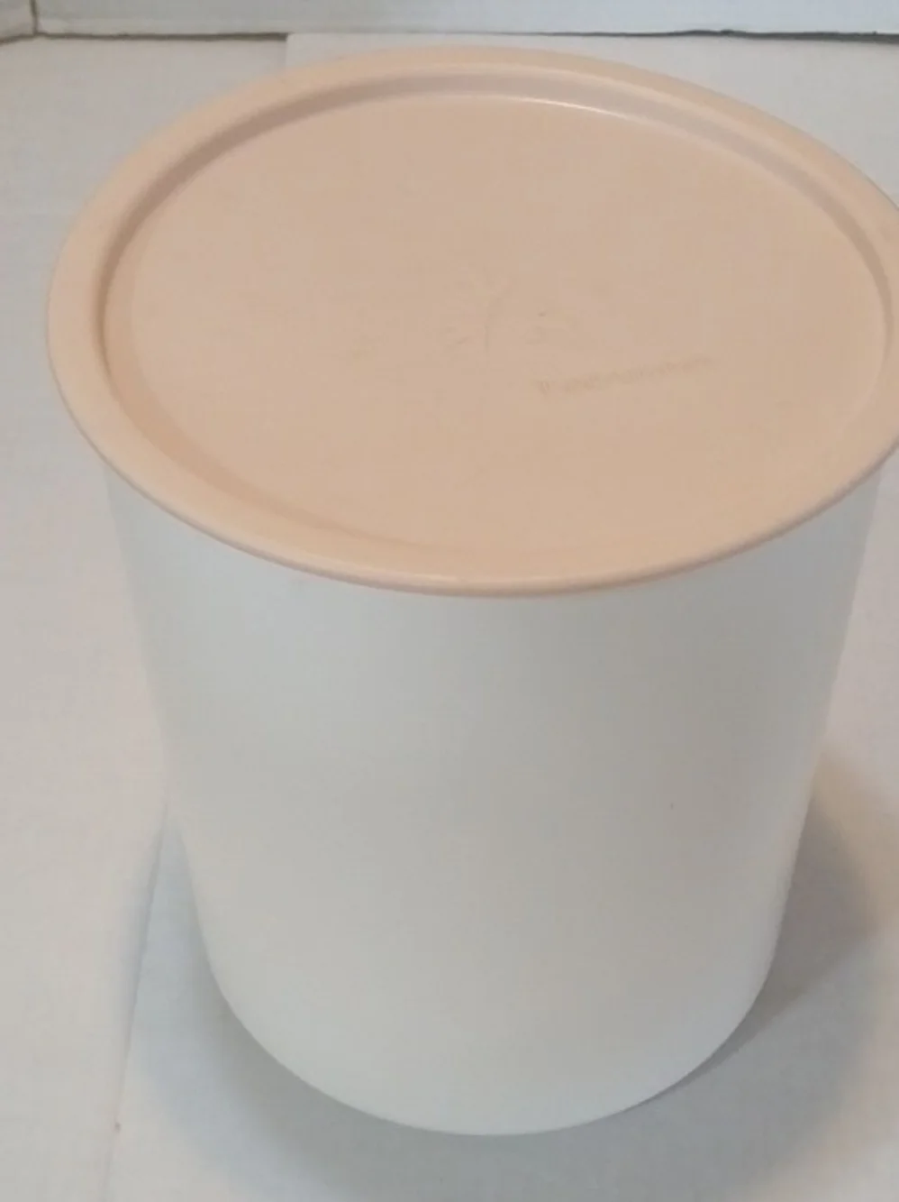 VTG Tupperware One 3pc-2QT Round Nesting Storage Canister Set Soft Pink/Ivory